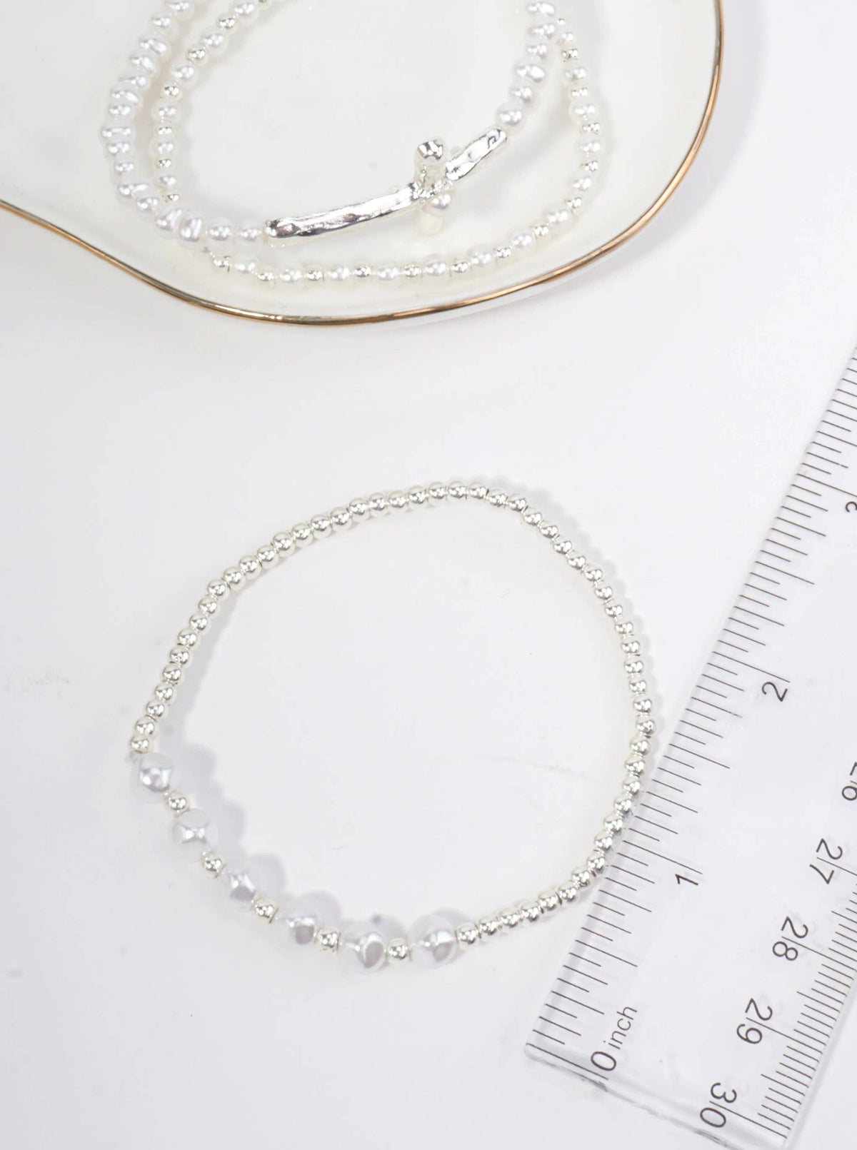 Hammered Cross Stretch Pearlized Bracelet