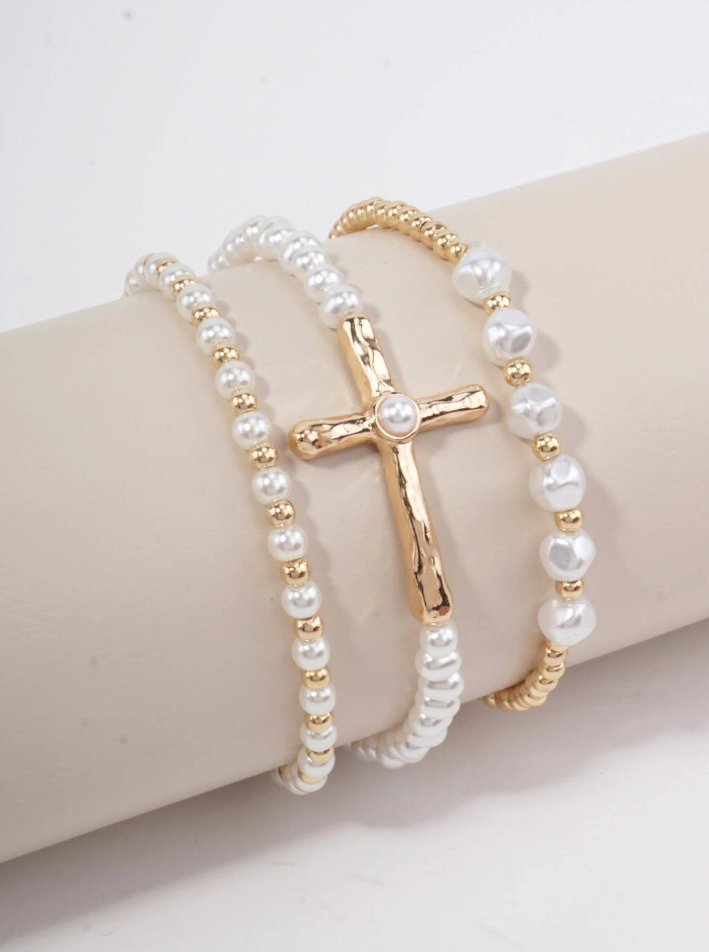 Hammered Cross Stretch Pearlized Bracelet