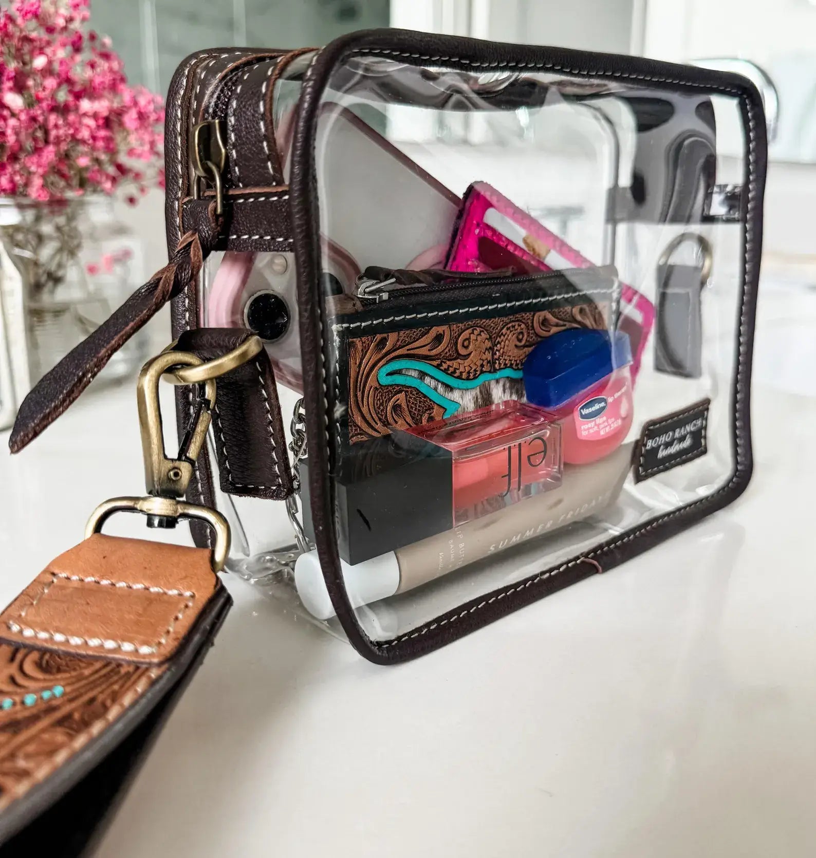 DARLA CLEAR WRISTLET
