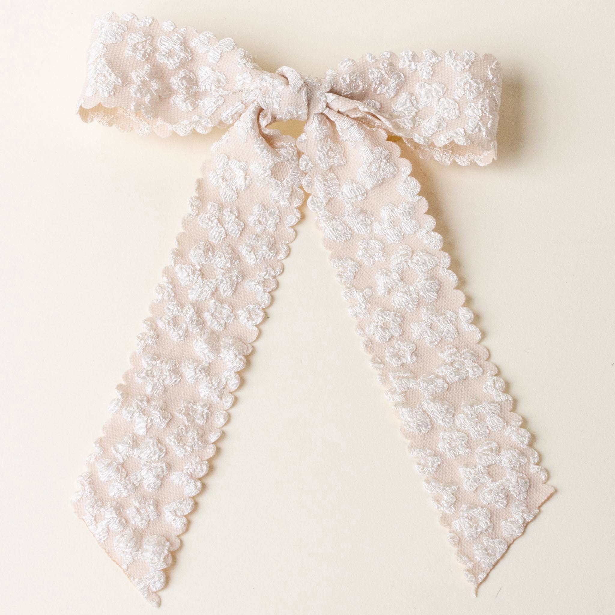 Flower Scallop Hair Bow-Champagne