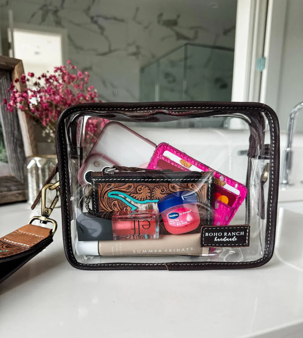 DARLA CLEAR WRISTLET