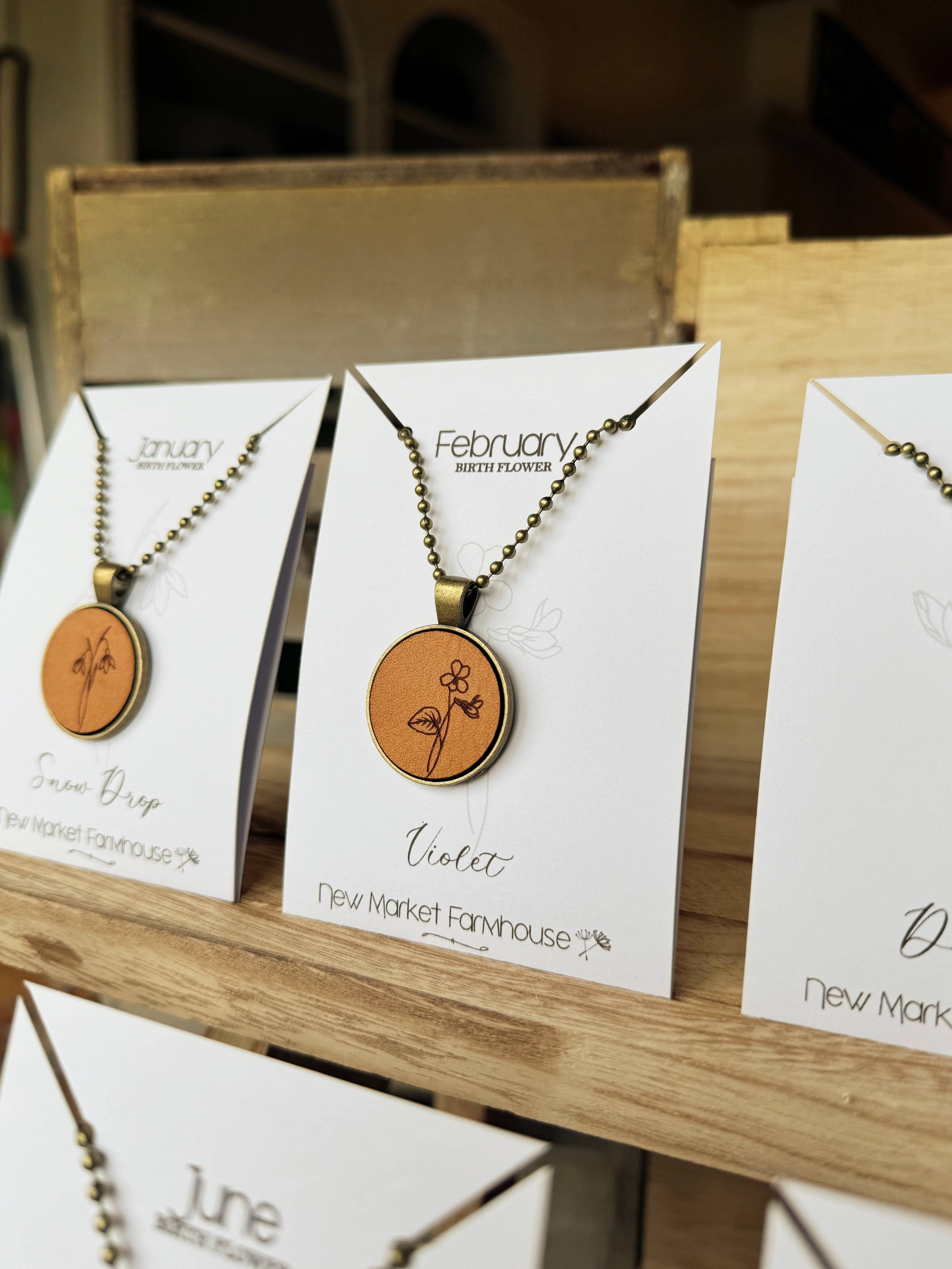 Birth Month Flower Necklaces - Leather Pendant Necklace Set