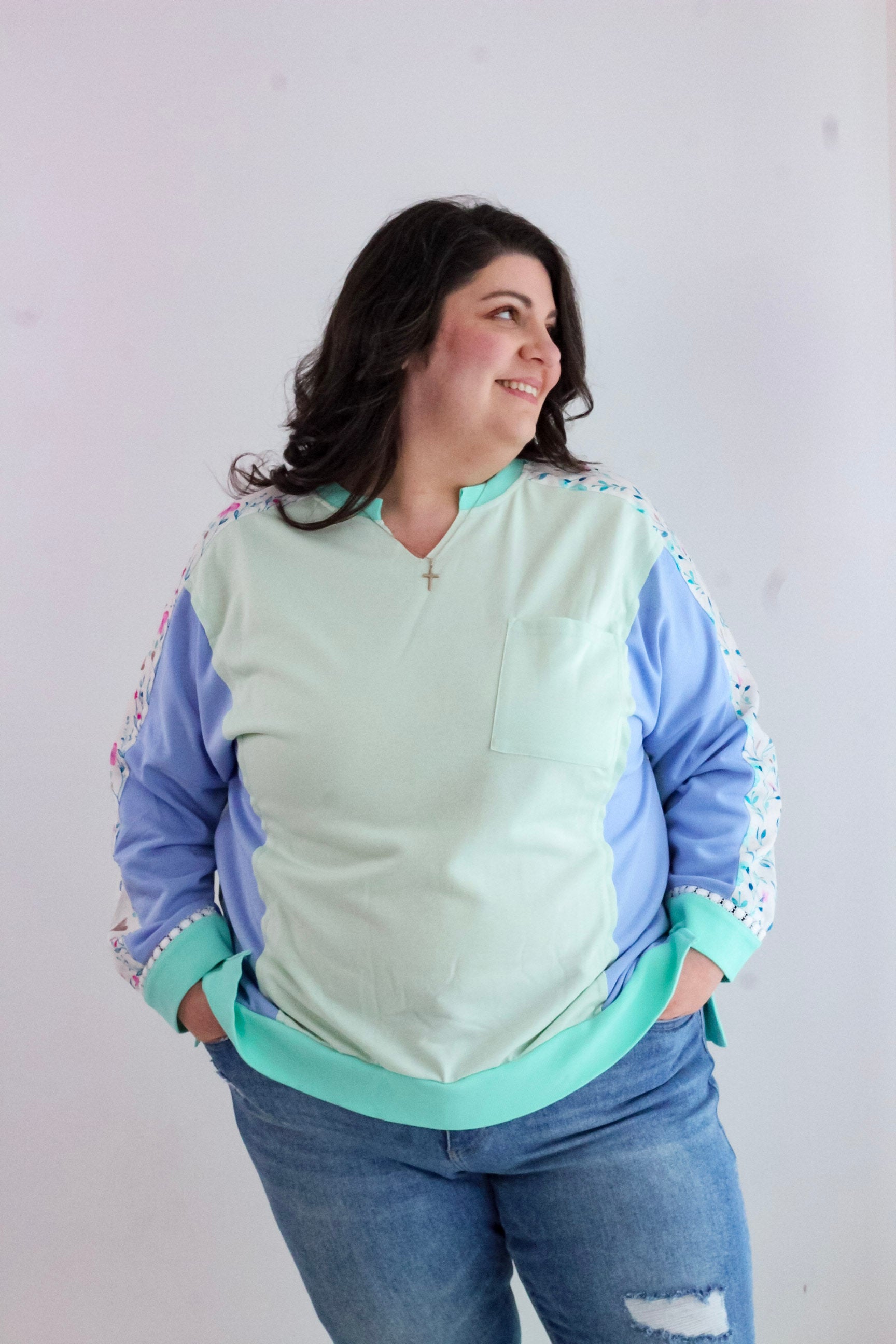 Plus Size Colorblock Floral Long Sleeve Top