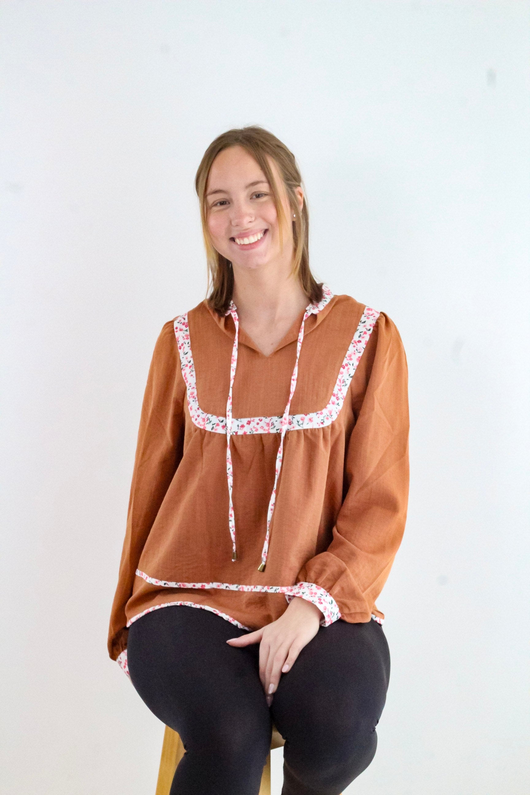 Floral Trim Pleated Puff Sleeve Blouse