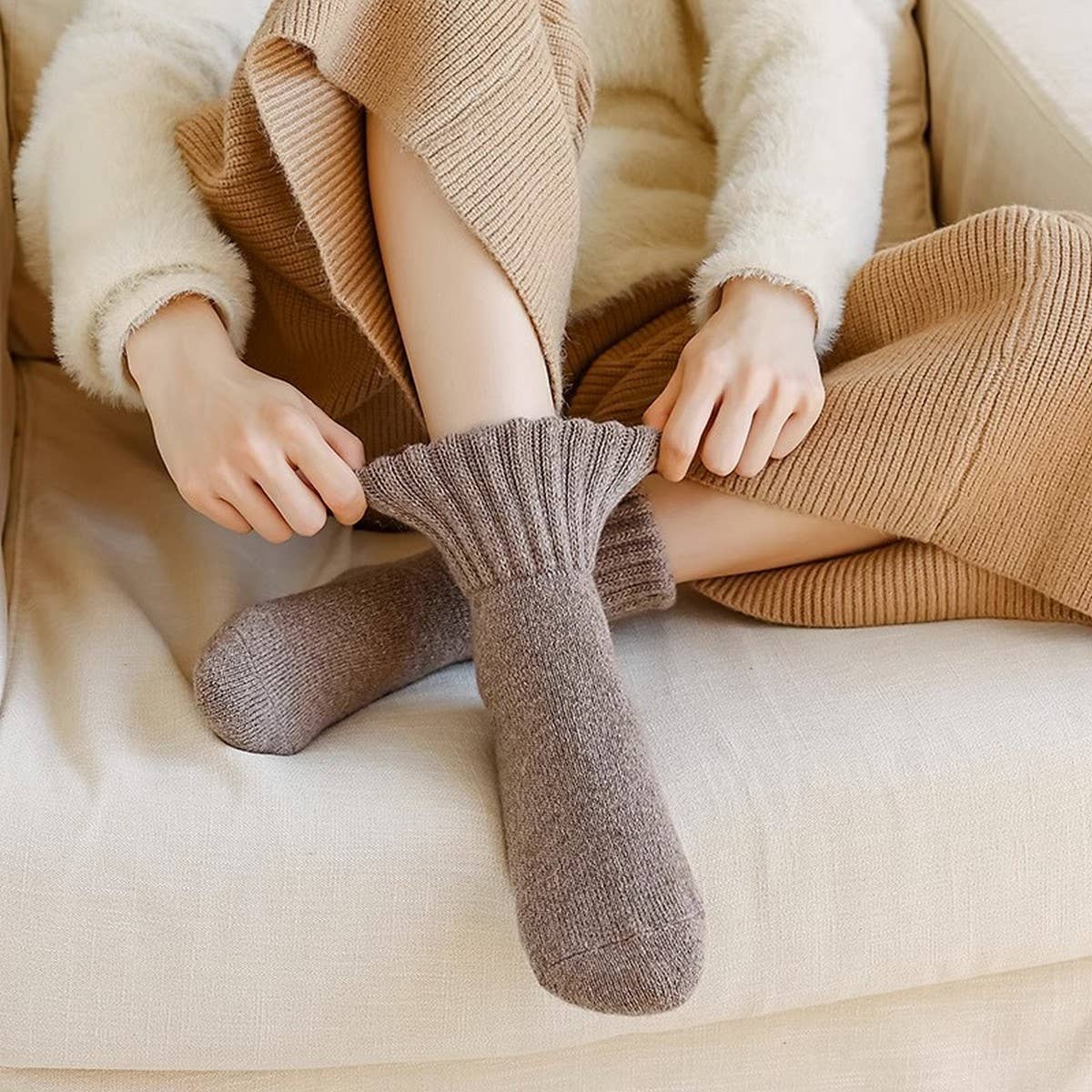 Brown Thick Crew Socks Women Winter Warm Cozy