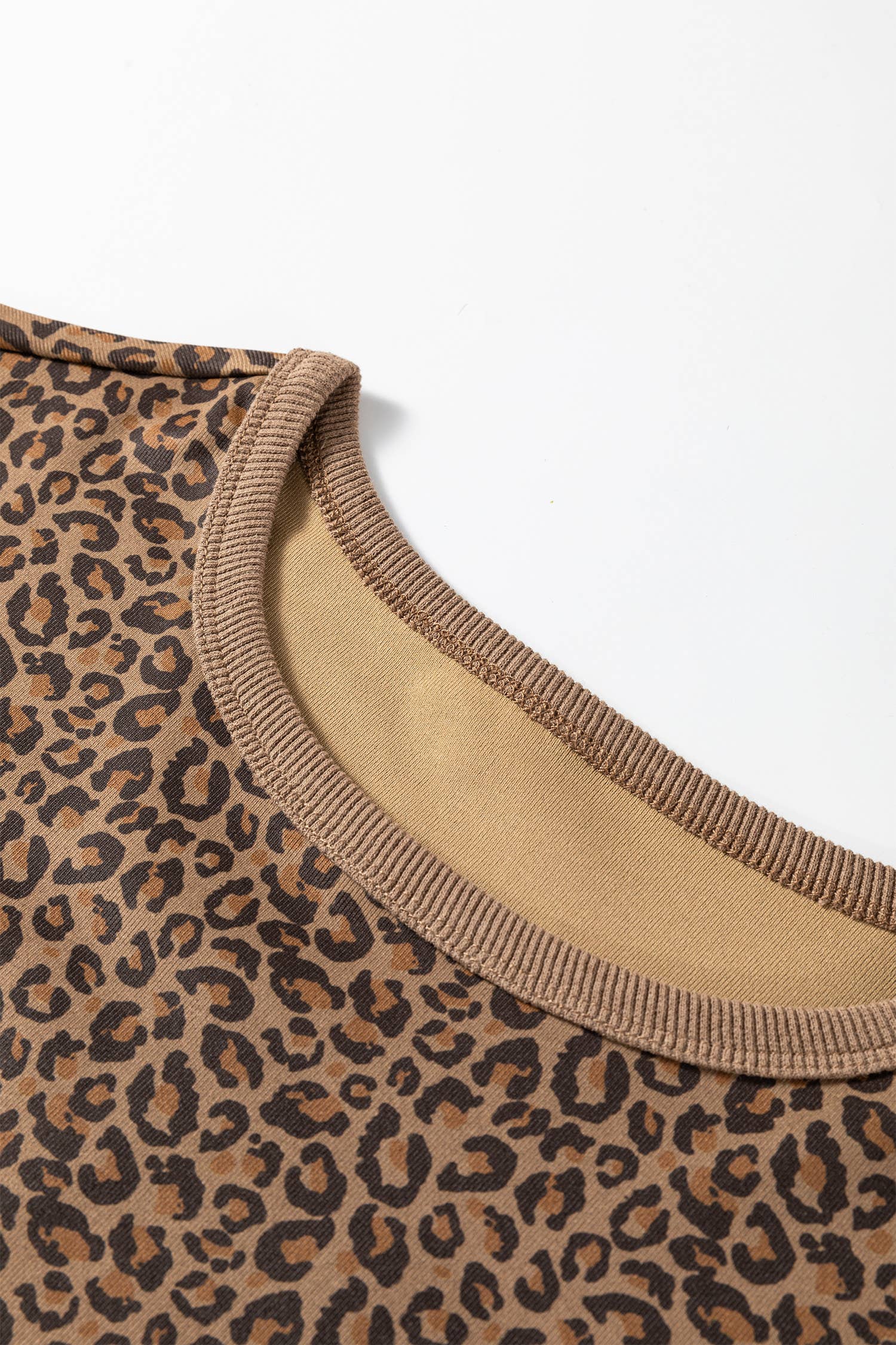 Leopard Print Ribbed Trim Round Neck Tee