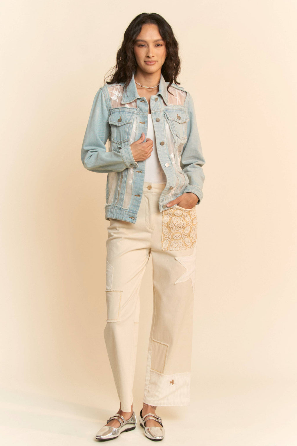 FLORAL EMBROIDERED PANNEL DETAIL DENIM JACKET