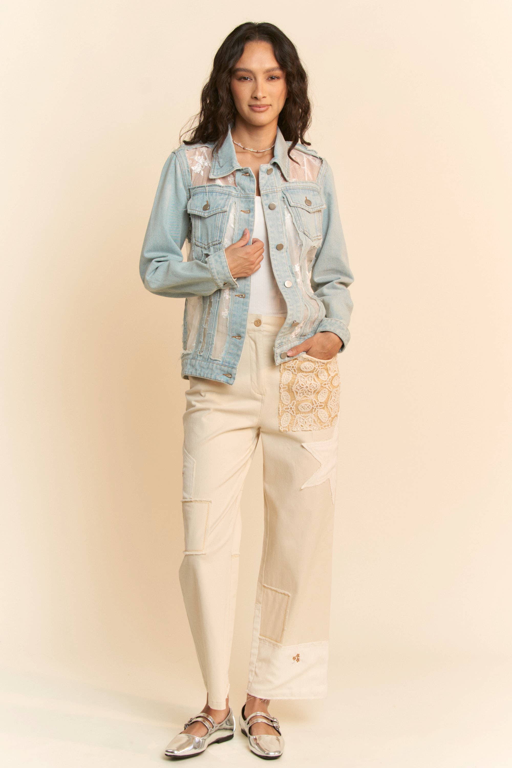 FLORAL EMBROIDERED PANNEL DETAIL DENIM JACKET