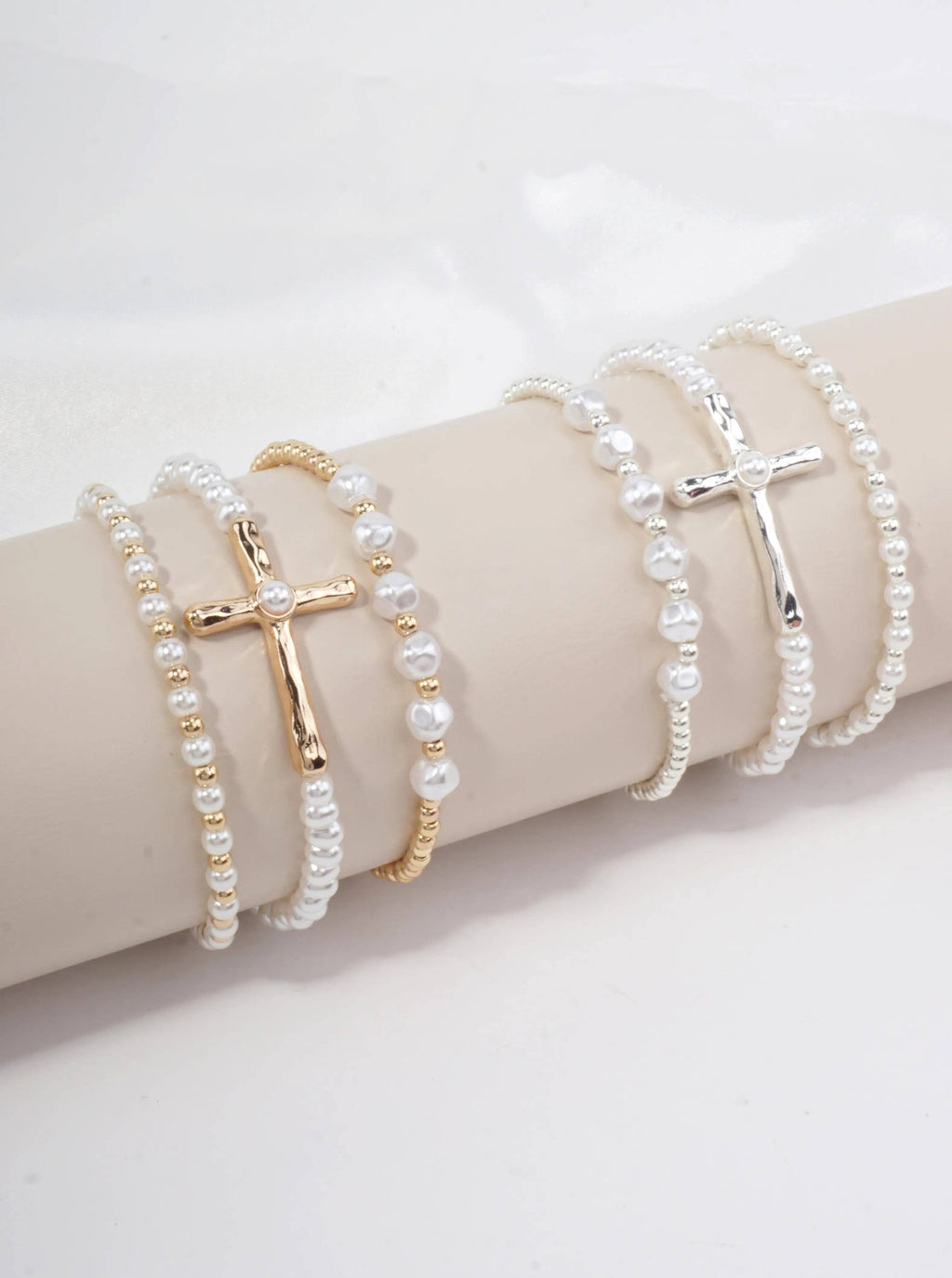Hammered Cross Stretch Pearlized Bracelet