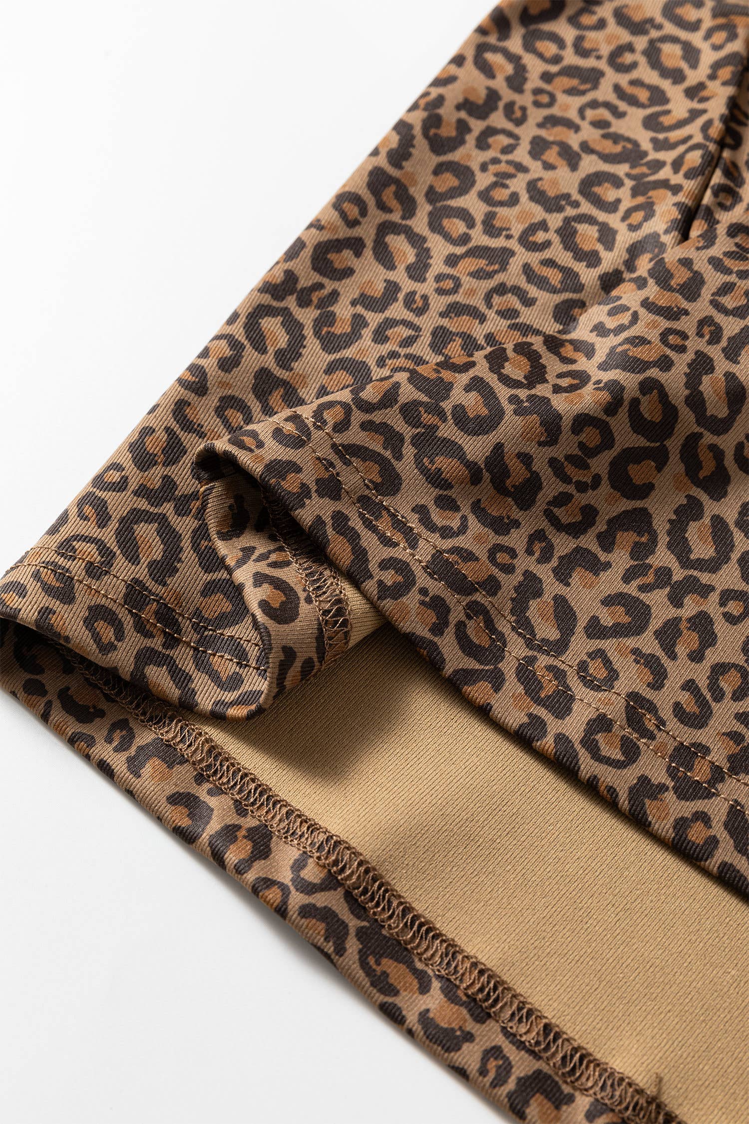 Leopard Print Ribbed Trim Round Neck Tee