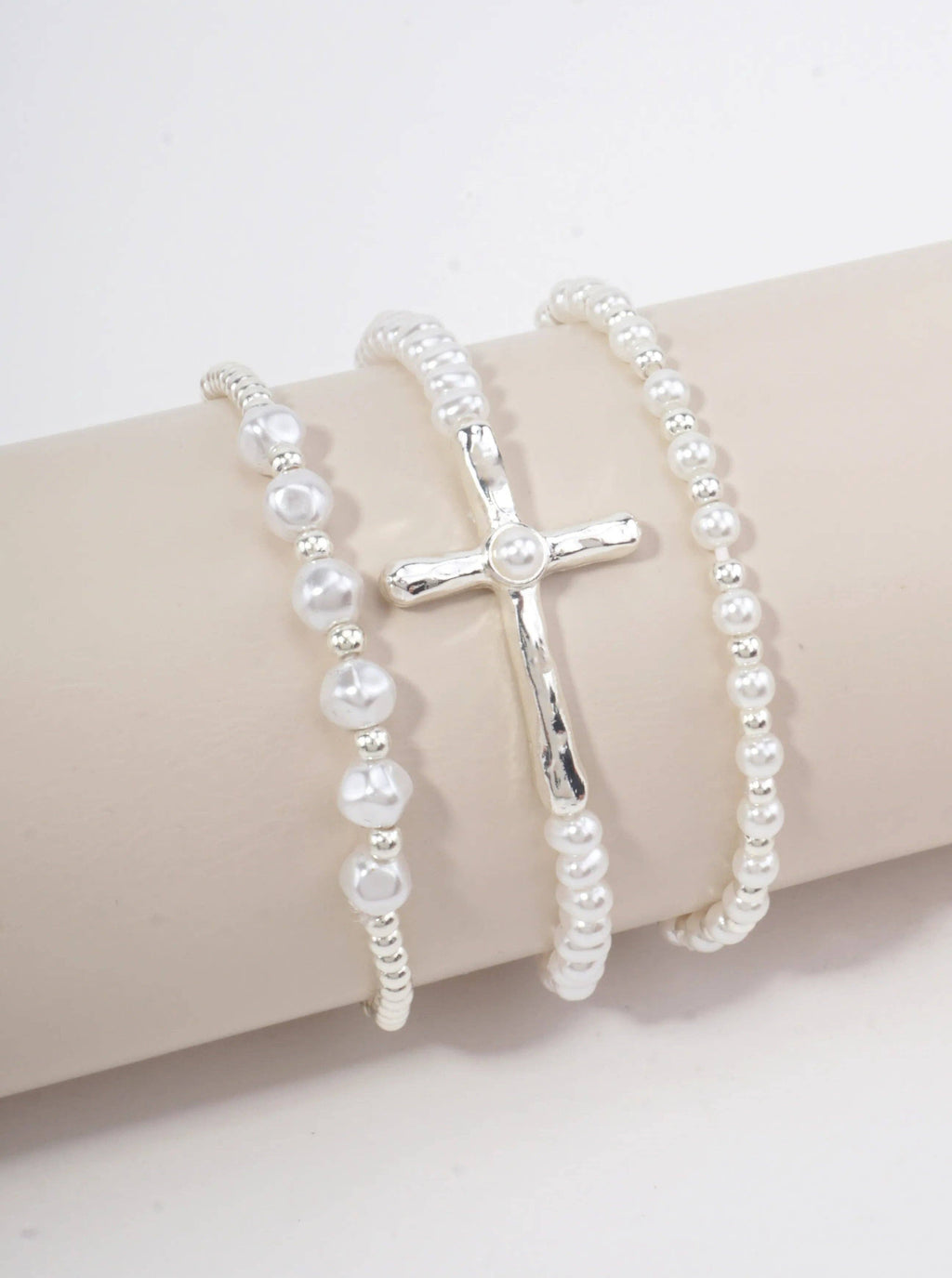 Hammered Cross Stretch Pearlized Bracelet