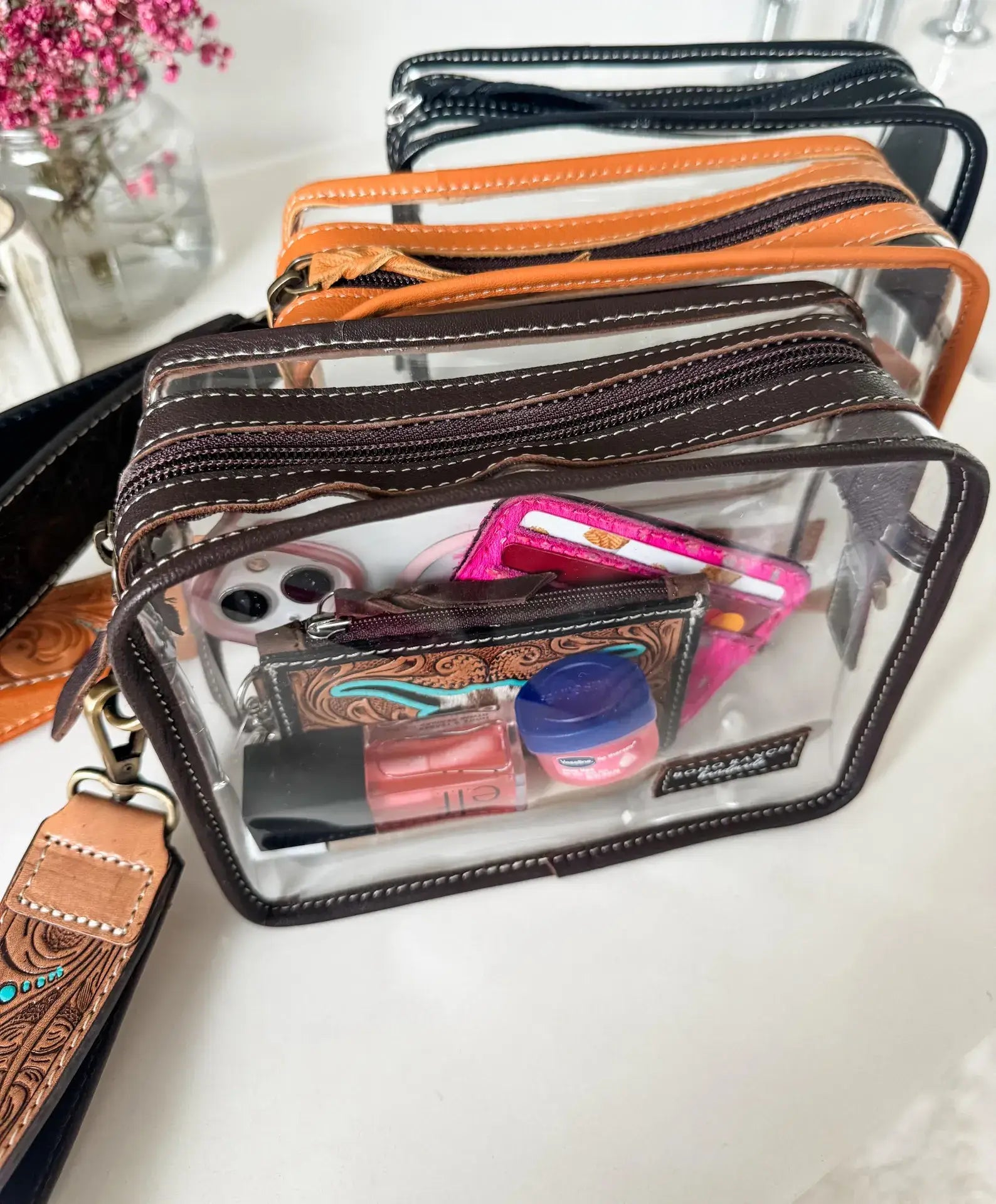 DARLA CLEAR WRISTLET