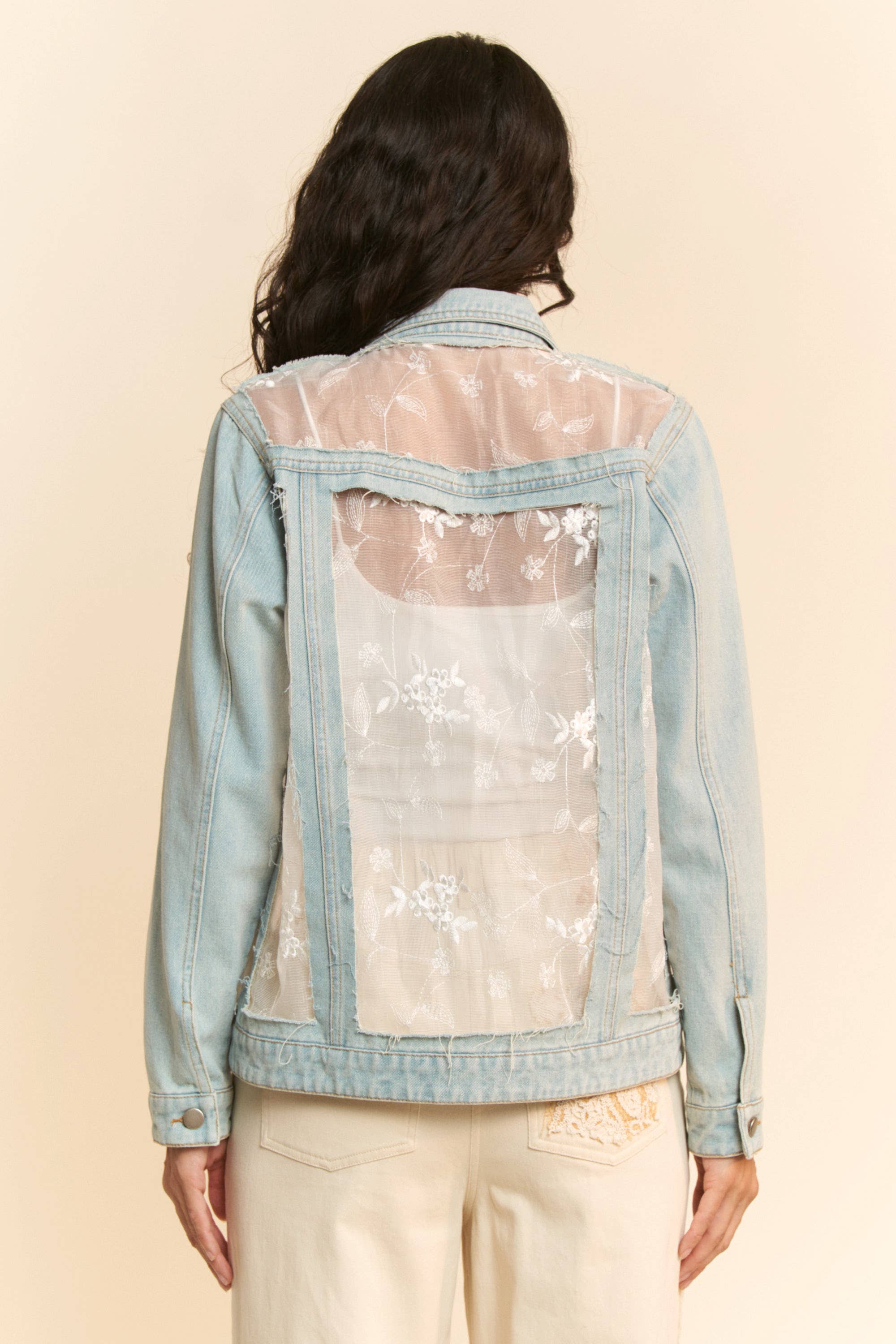 FLORAL EMBROIDERED PANNEL DETAIL DENIM JACKET